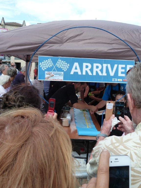 les_halles_de_narbonne_animation_rouleau_de_printemps_kioskasie_2015-49