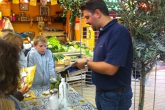 Atelier-Olives-semaine-du-gout-halles-narbonne-2010-2