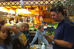 Atelier-Olives-semaine-du-gout-halles-narbonne-2010-3