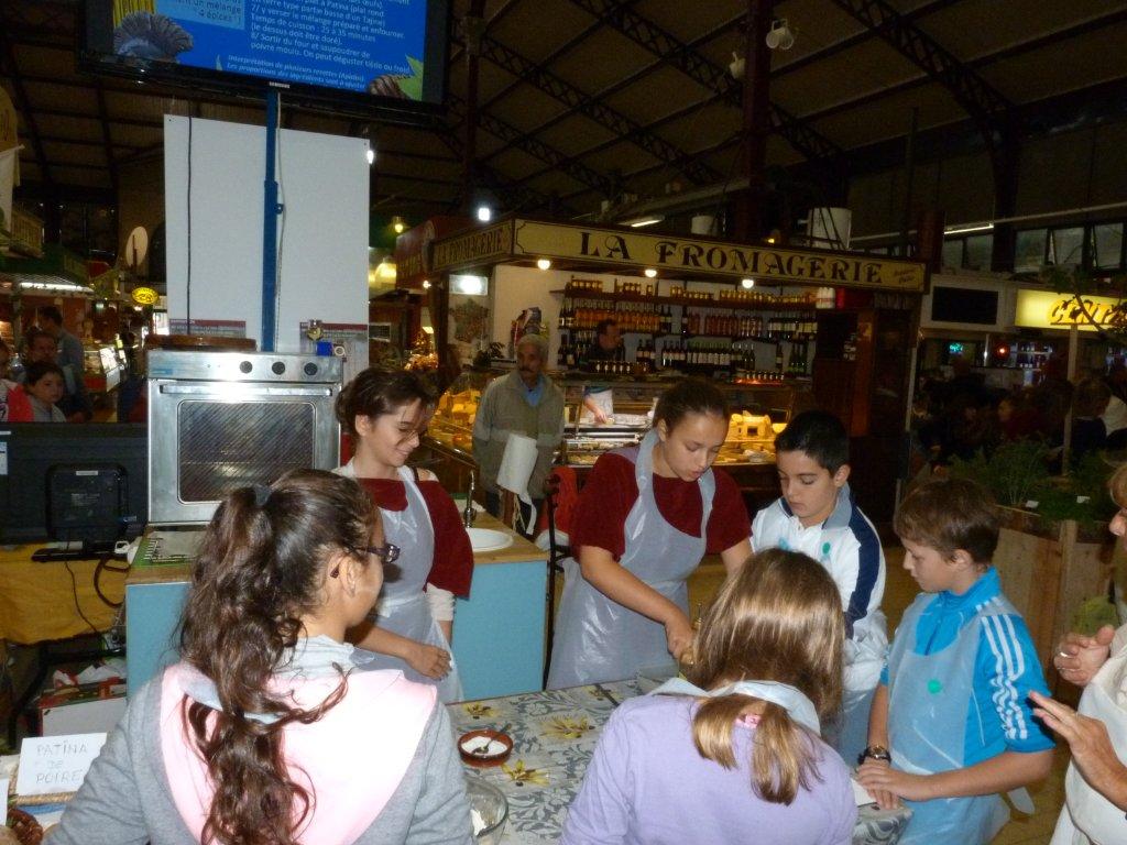 les_halles_de_narbonne_semaine_du_gout_ateliers_pedagogiques_16-10-2013-02