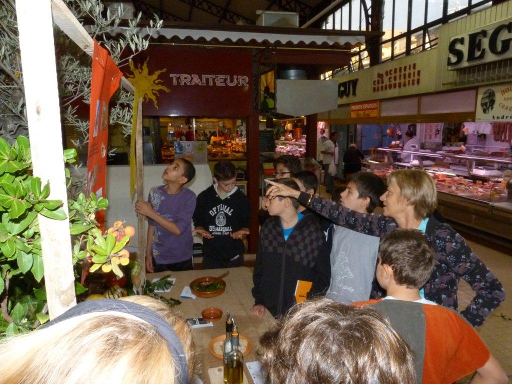 les_halles_de_narbonne_semaine_du_gout_ateliers_pedagogiques_16-10-2013-08