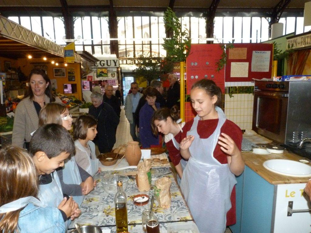 les_halles_de_narbonne_semaine_du_gout_ateliers_pedagogiques_16-10-2013-23