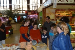 les_halles_de_narbonne_semaine_du_gout_ateliers_pedagogiques_16-10-2013-24