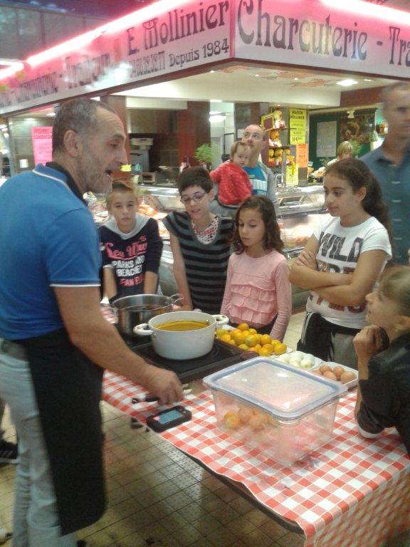 semaine-du-gout_halles_de_narbonne_firat_abbas_tapas_de_la_clape_service_promotion_de_la__sante_narbonne-08