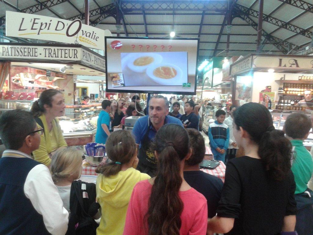 semaine-du-gout_halles_de_narbonne_firat_abbas_tapas_de_la_clape_service_promotion_de_la__sante_narbonne-18