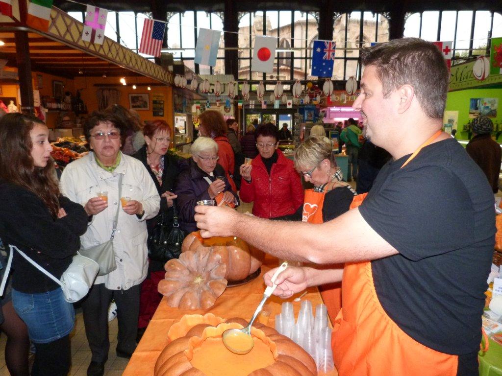 halles_narbonne_semaine_du_gout_courges_vin_primeur_banda_couleur_soleil_soupes_degustation_animation_2015-16