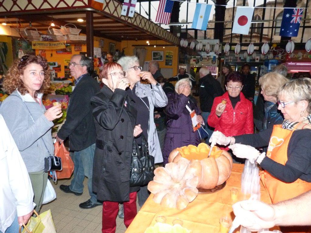 halles_narbonne_semaine_du_gout_courges_vin_primeur_banda_couleur_soleil_soupes_degustation_animation_2015-17