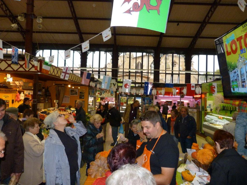 halles_narbonne_semaine_du_gout_courges_vin_primeur_banda_couleur_soleil_soupes_degustation_animation_2015-19
