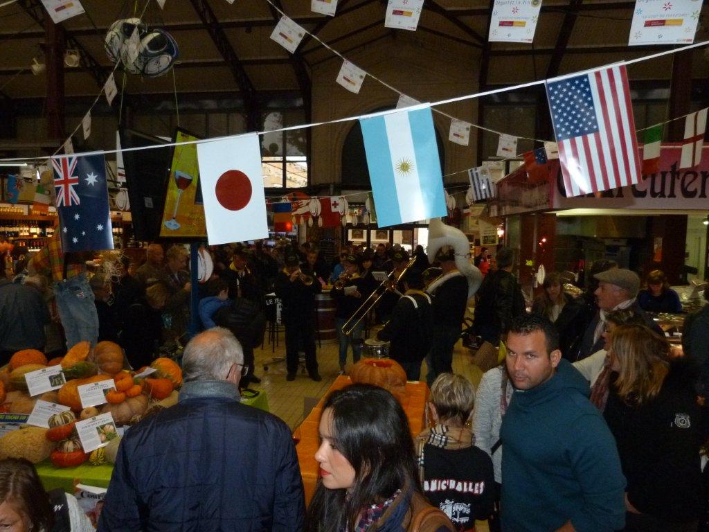 halles_narbonne_semaine_du_gout_courges_vin_primeur_banda_couleur_soleil_soupes_degustation_animation_2015-32