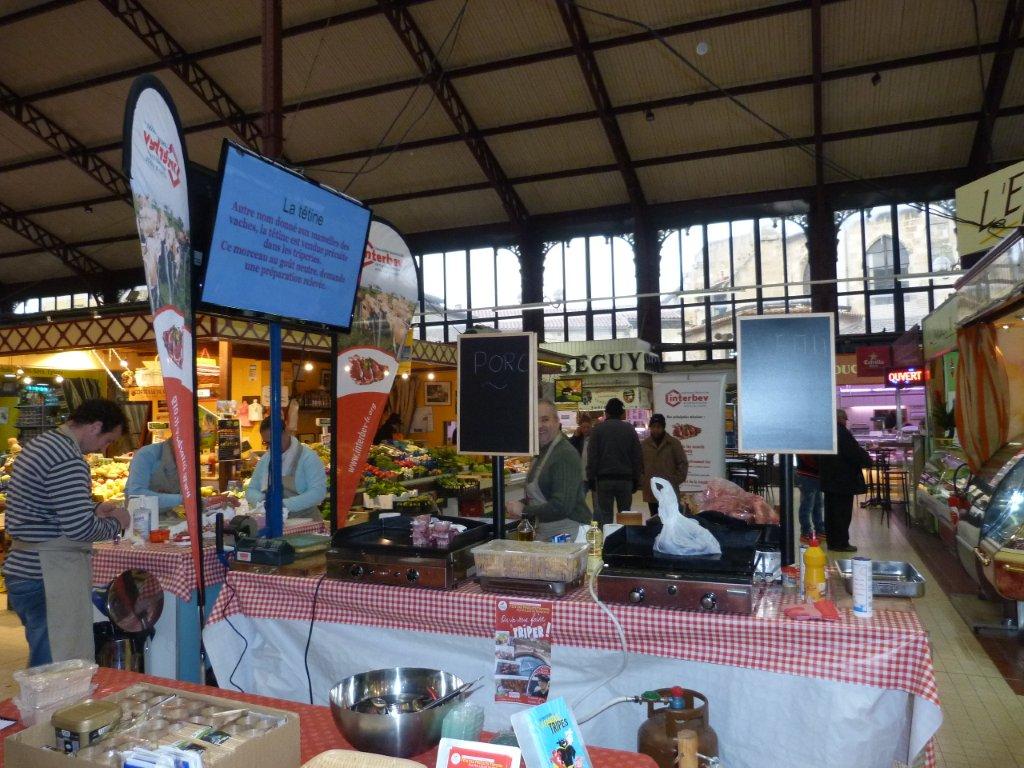 les_halles_de_narbonne_animation_promotion_produits_tripiers_interbev_benoit_carquet_champion_de_france_cuisine_plancha-22-11-2013-03