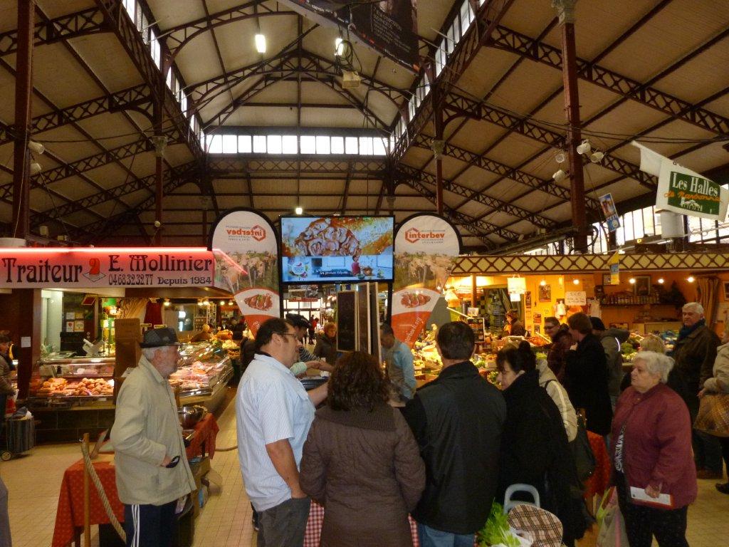 les_halles_de_narbonne_animation_promotion_produits_tripiers_interbev_benoit_carquet_champion_de_france_cuisine_plancha-22-11-2013-21