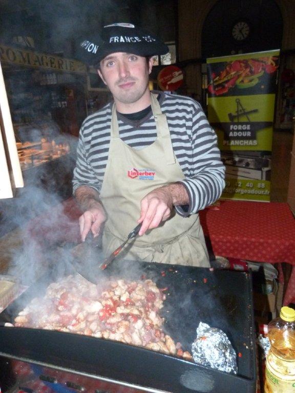 les_halles_de_narbonne_animation_promotion_produits_tripiers_interbev_benoit_carquet_champion_de_france_cuisine_plancha-22-11-2013-23
