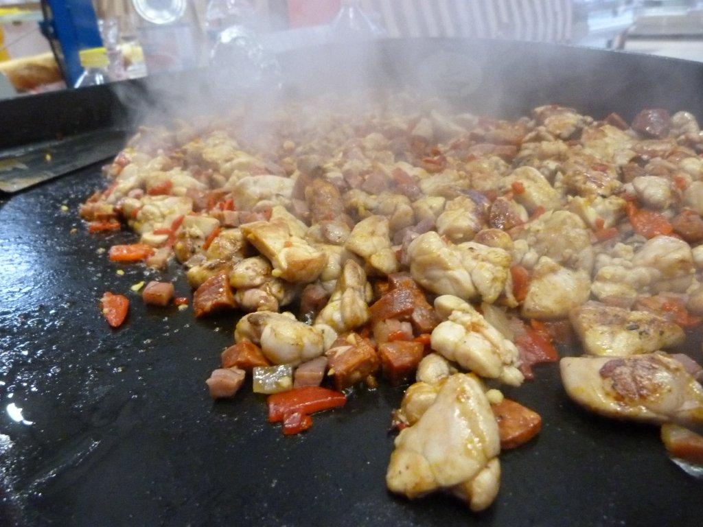 les_halles_de_narbonne_animation_promotion_produits_tripiers_interbev_benoit_carquet_champion_de_france_cuisine_plancha-22-11-2013-25