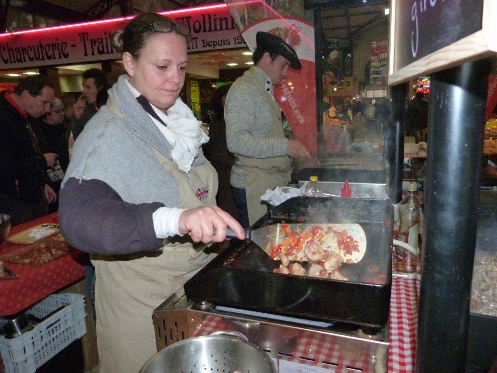 les_halles_de_narbonne_animation_promotion_produits_tripiers_interbev_benoit_carquet_champion_de_france_cuisine_plancha-23-11-2013-39