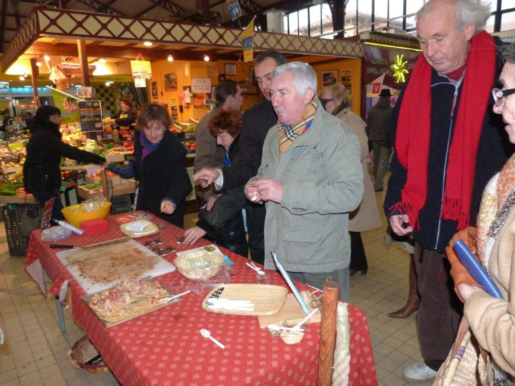 les_halles_de_narbonne_animation_promotion_produits_tripiers_interbev_benoit_carquet_champion_de_france_cuisine_plancha-23-11-2013-42