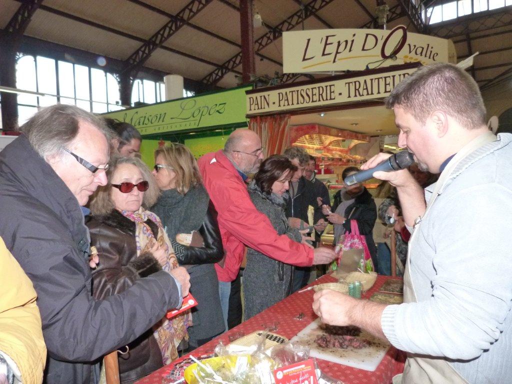 les_halles_de_narbonne_animation_promotion_produits_tripiers_interbev_benoit_carquet_champion_de_france_cuisine_plancha-23-11-2013-49