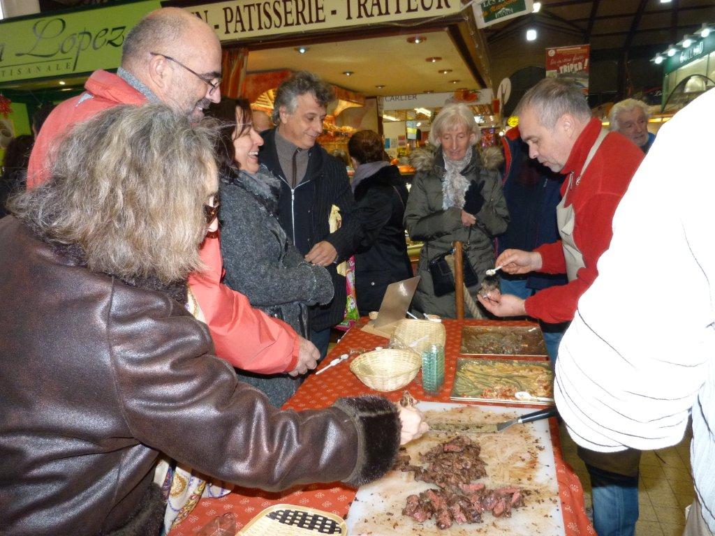 les_halles_de_narbonne_animation_promotion_produits_tripiers_interbev_benoit_carquet_champion_de_france_cuisine_plancha-23-11-2013-50