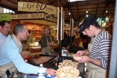 les_halles_de_narbonne_animation_promotion_produits_tripiers_interbev_benoit_carquet_champion_de_france_cuisine_plancha-22-11-2013-14