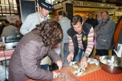 les_halles_de_narbonne_animation_promotion_produits_tripiers_interbev_benoit_carquet_champion_de_france_cuisine_plancha-23-11-2013-14