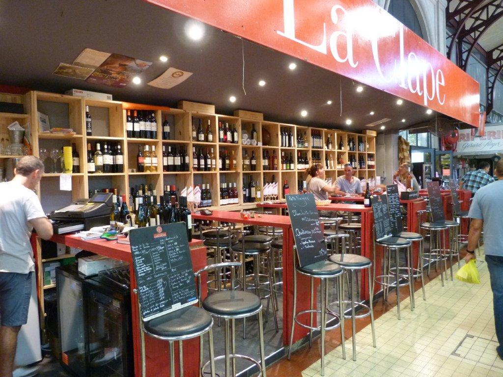 les_halles_de_narbonne_les_tapas_de_la_clape_firat_abbas_caviste_vin_tapas_manger_restaurant-04