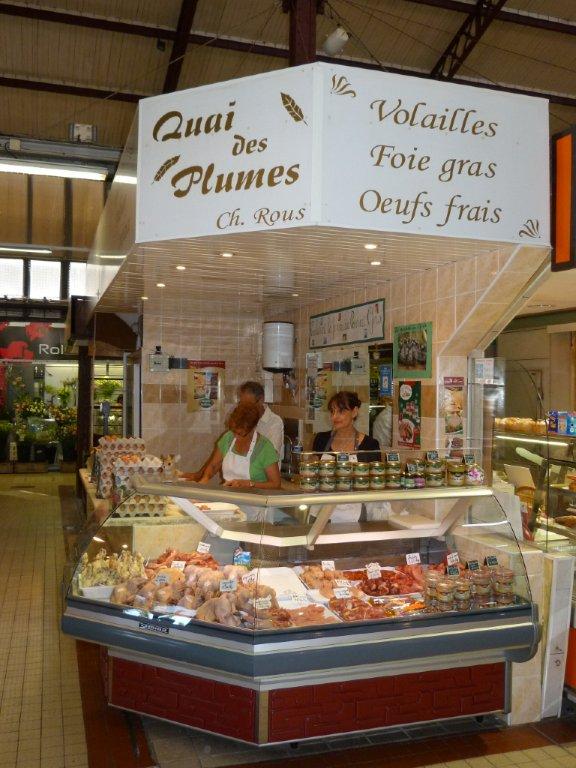 les_halles_de_narbonne_volaillerie_rous_confits_poulets_fermiers_volailles-13