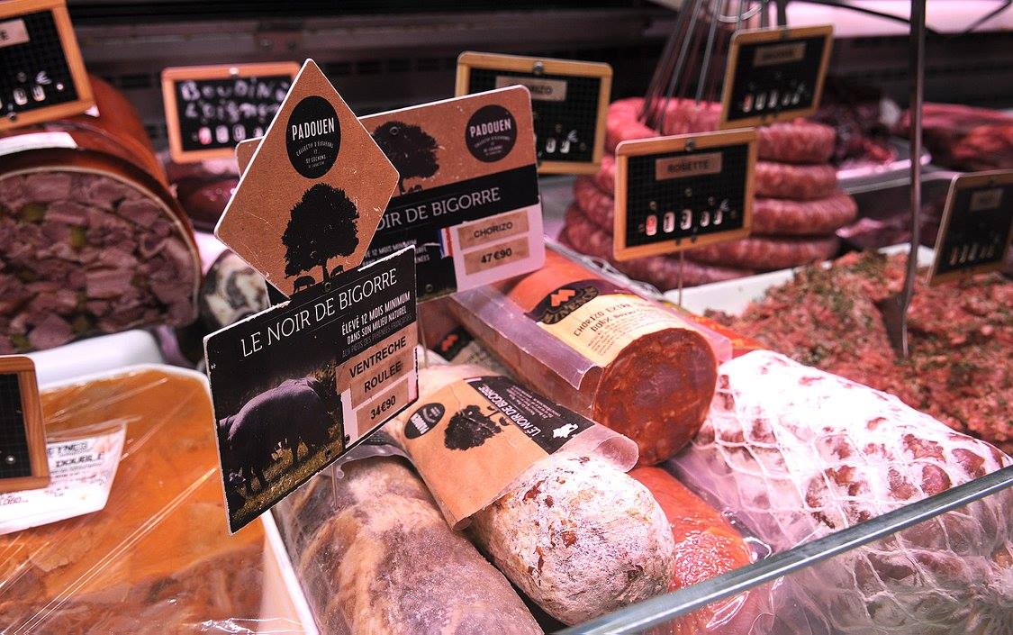 halles_narbonne_boucherie_charcuterie_chez_bebelle_ambiance_produits04