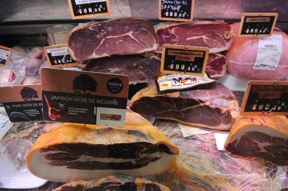 halles_narbonne_boucherie_charcuterie_chez_bebelle_ambiance_produits11