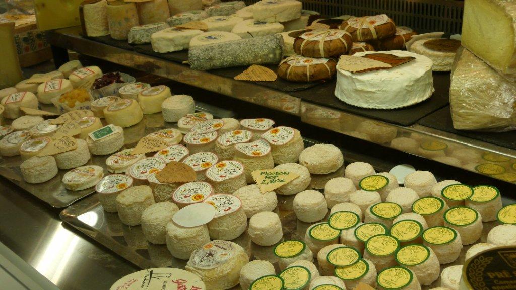 halles_narbonne_fromager_fromagerie_oules_fromage_creme_beurre-05