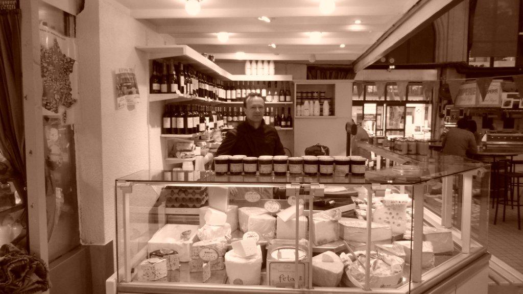 halles_narbonne_fromager_fromagerie_oules_fromage_creme_beurre-07