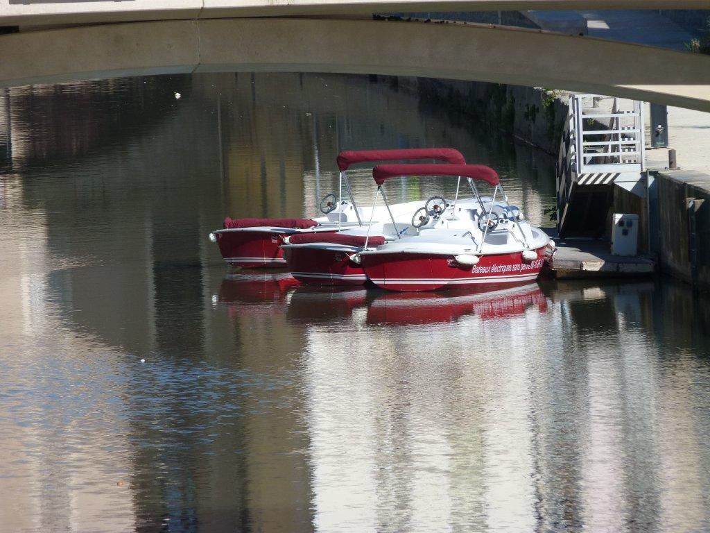 halles_narbonne_generalites_canal_velo_parking-06