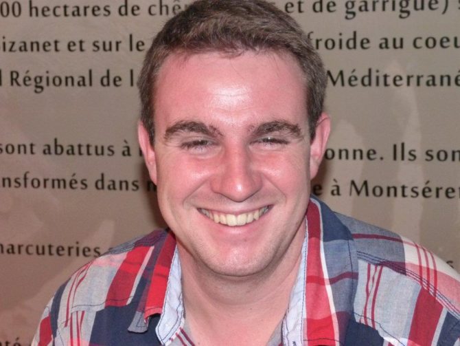halles_narbonne_riviere_charcutier_porc_charcuterie_les_combarelles-17