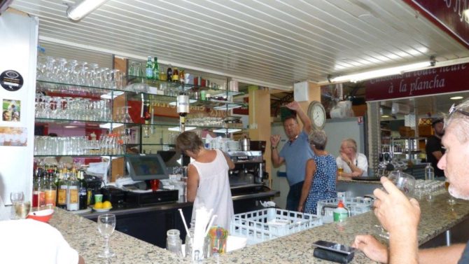 halles_narbonne_bar_comptoir_des_halles_01