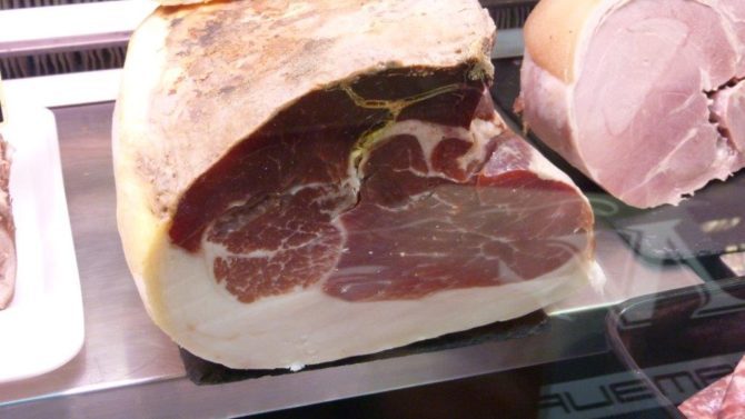 halles_narbonne_boucher_charcutier_producteur_artisan_commercant_maison_riviere_06