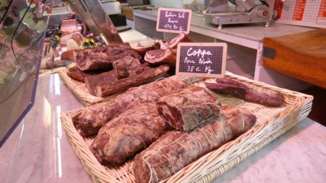 halles_narbonne_boucher_charcutier_producteur_artisan_commercant_maison_riviere_14