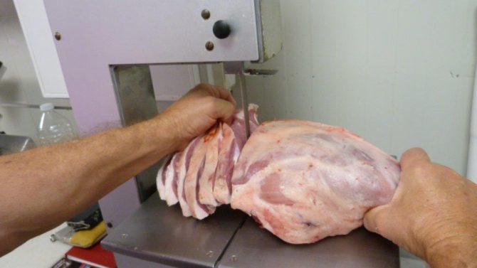 halles_narbonne_boucherie_charcuterie_bareil_commercants_artisans_halles_10