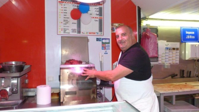 halles_narbonne_boucherie_charcuterie_goixart_viand_2000_commercants_artisans_halles_01