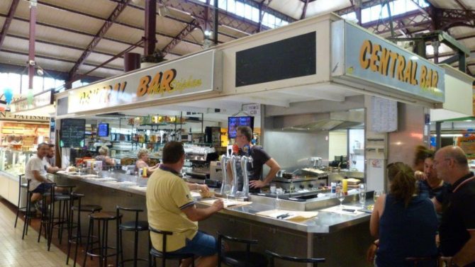 halles_narbonne_snack_bar_central_bar_roger_01