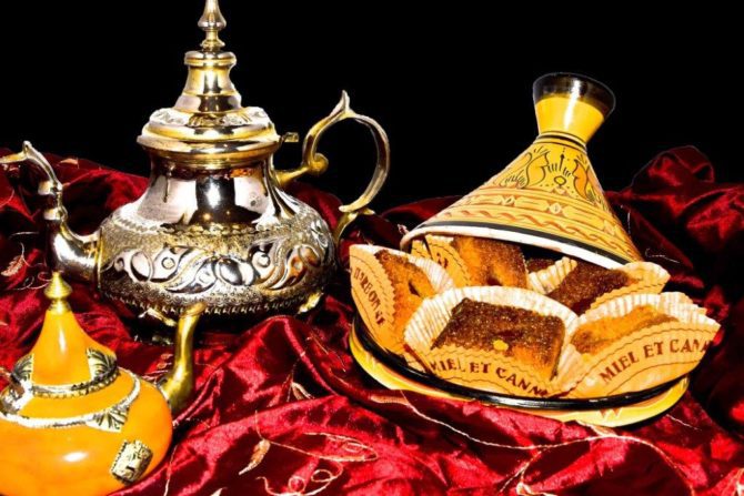 halles_narbonne_miel-et-cannelle_specialites_orientales-05