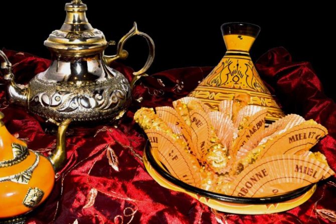 halles_narbonne_miel-et-cannelle_specialites_orientales-25