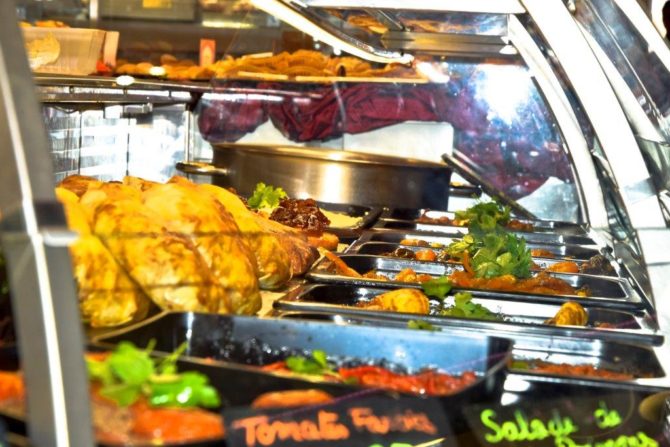 halles_narbonne_miel-et-cannelle_specialites_orientales-46