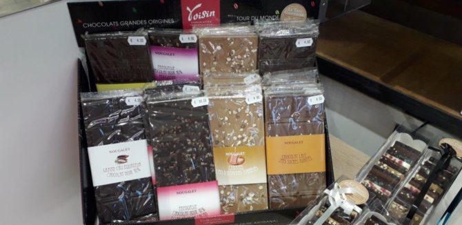 la_tasse_gourmande_halles_narbonne_cafe_thes_chocolats_bonbons_souvenirs-25