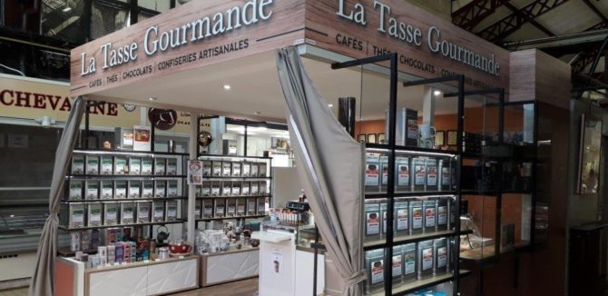 la_tasse_gourmande_halles_narbonne_cafe_thes_chocolats_bonbons_souvenirs-29