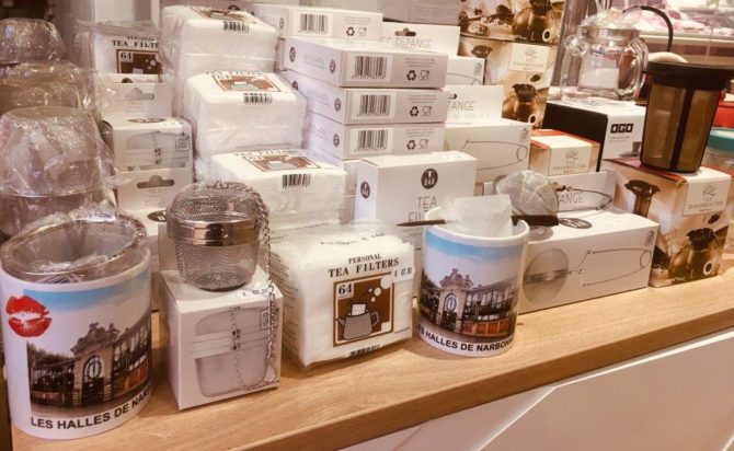 la_tasse_gourmande_halles_narbonne_cafe_thes_chocolats_bonbons_souvenirs-33