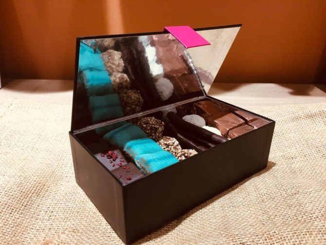 la_tasse_gourmande_halles_narbonne_cafe_thes_chocolats_bonbons_souvenirs-36