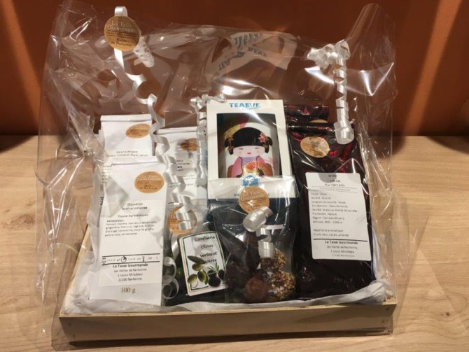 la_tasse_gourmande_halles_narbonne_cafe_thes_chocolats_bonbons_souvenirs-41