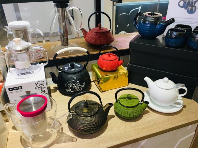 la_tasse_gourmande_halles_narbonne_cafe_thes_chocolats_bonbons_souvenirs-51