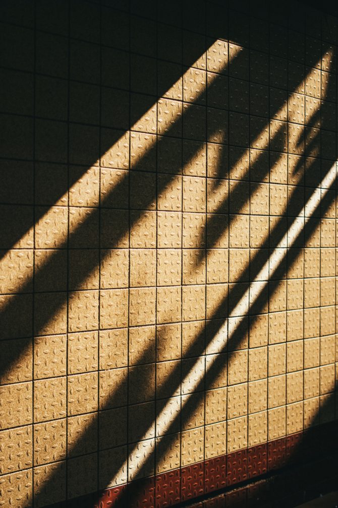 Sol, lumière et graphisme