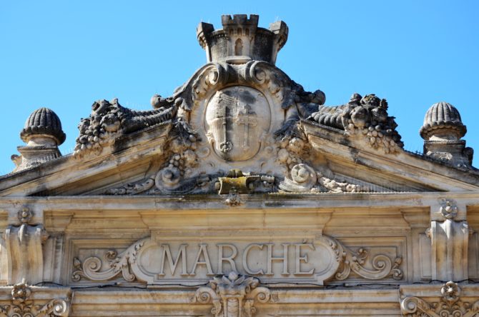 lA ROBE