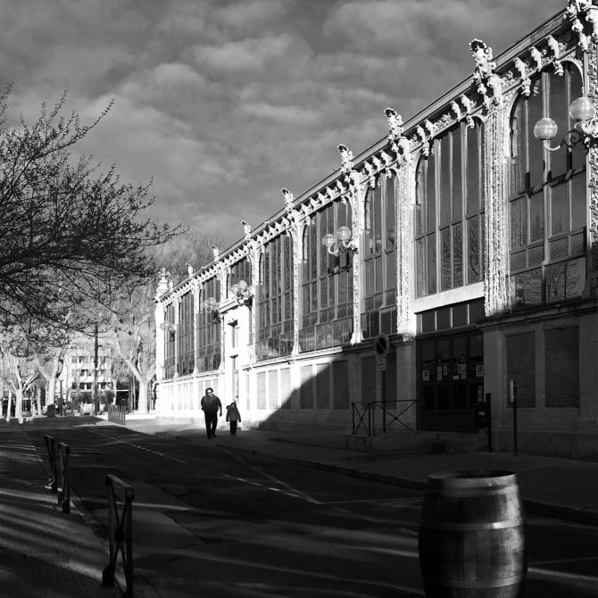 les halles sous le soleil d'hiver