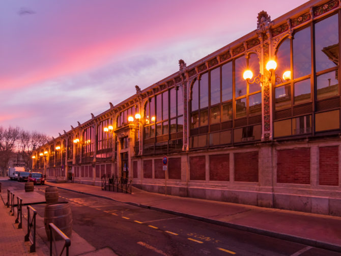 Les halles au petit matin